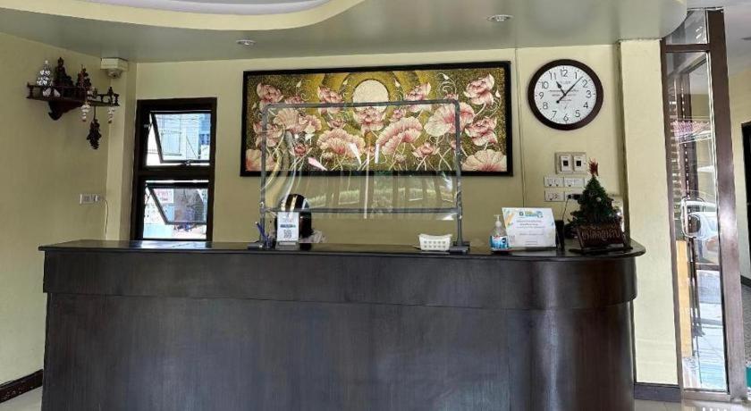 Ponburi Hotel Nan Exterior photo
