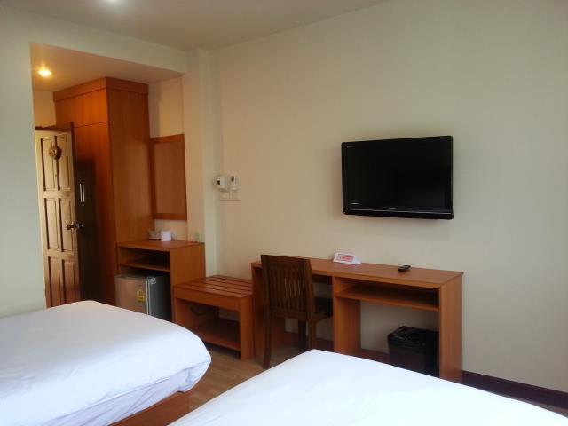 Ponburi Hotel Nan Exterior photo